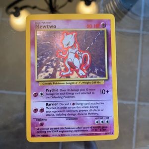 Mewtwo Holographic Pokémon Card